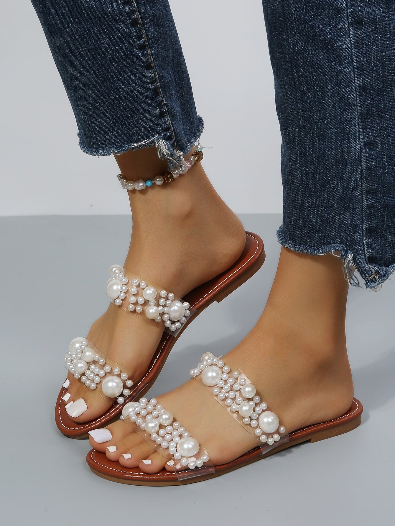 Lyndin Open Toe Pearl Slides