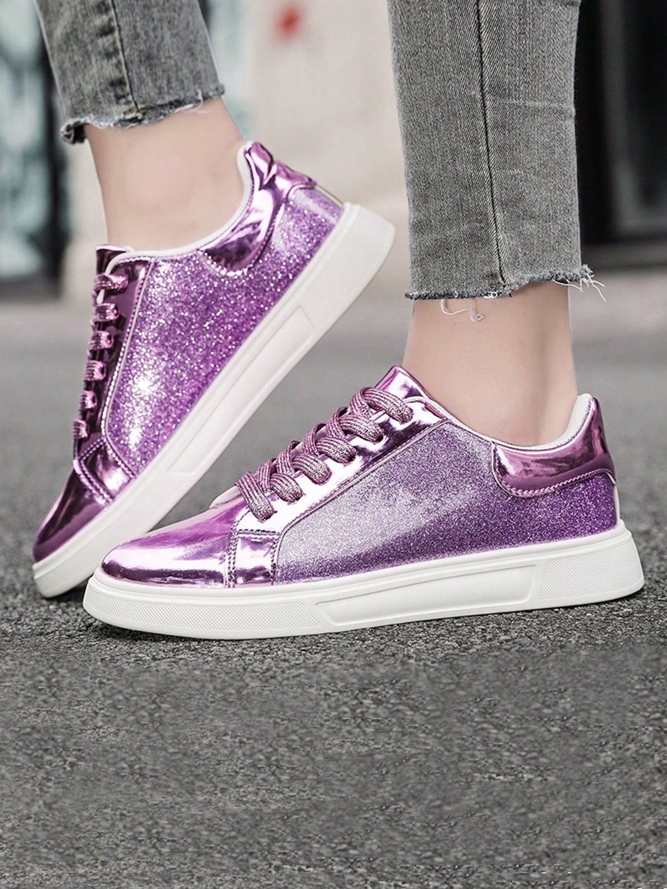 Laurie Glitter Round Toe Sneakers