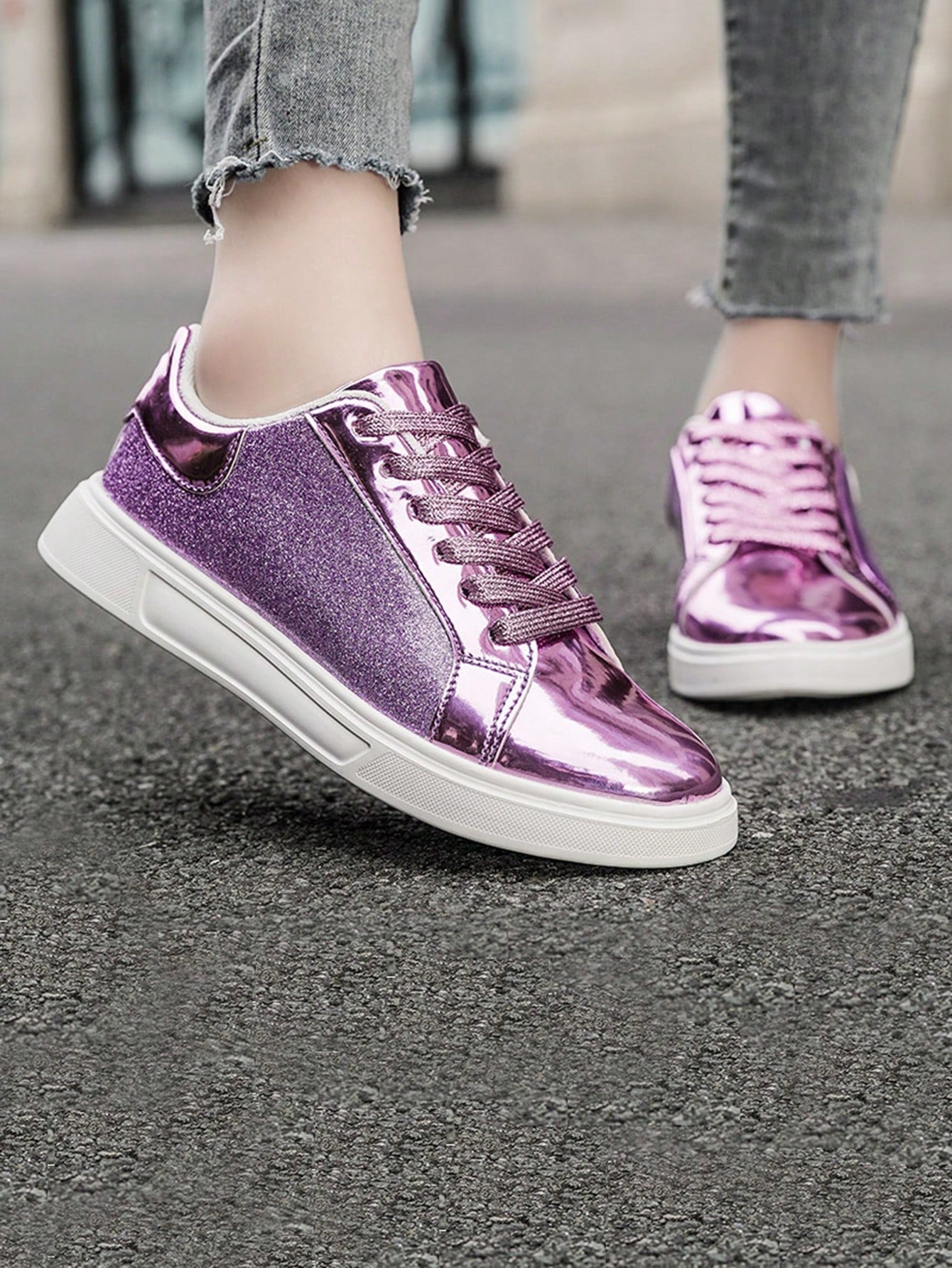 Laurie Glitter Round Toe Sneakers