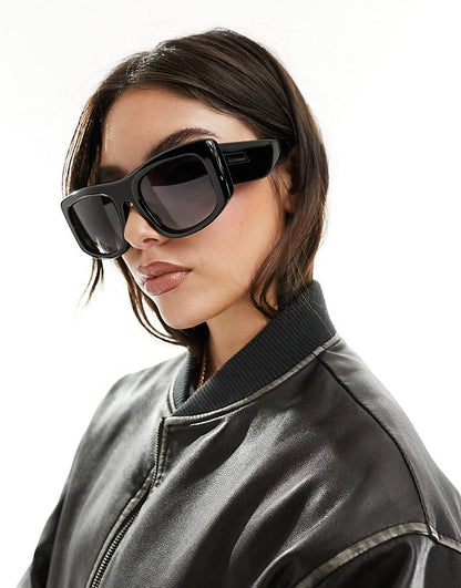 "Cool Chill Vibes" Quay x Guizio Oversized Square Sunglasses in black